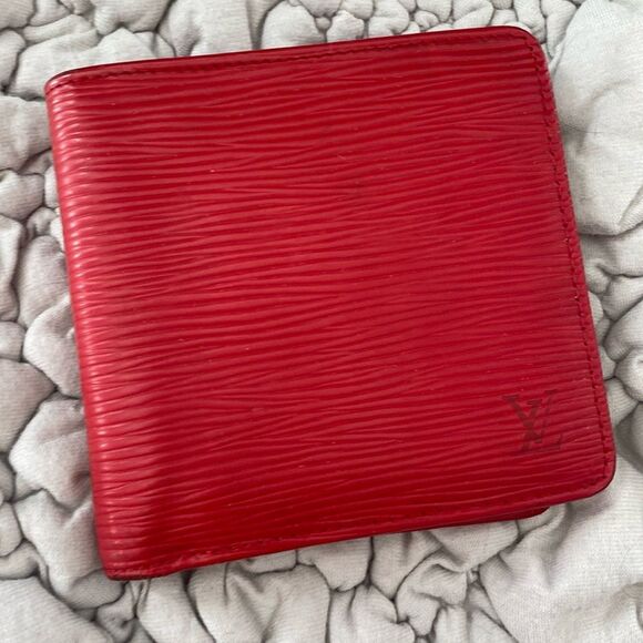 LOUIS VUITTON Bi -fold wallet Epi Leather - Picture 1 of 11